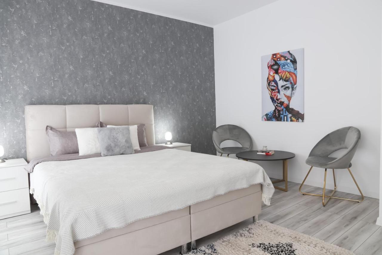 Stars Apartment Braszów Zewnętrze zdjęcie
